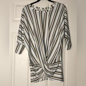 Now n Forever boutique women’s striped shirt sleeved top size 1x Like new plus